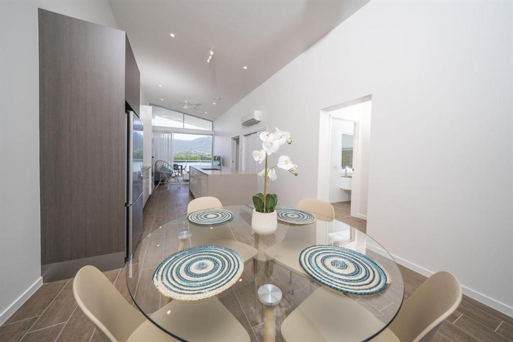 מלון איירלי ביץ' Harbour Cove מראה חיצוני תמונה