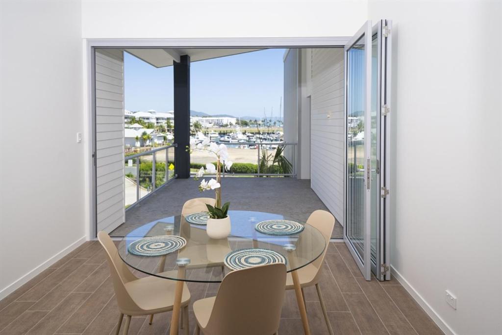 מלון איירלי ביץ' Harbour Cove מראה חיצוני תמונה